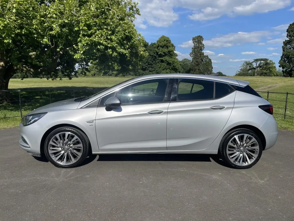Opel Astra Astra 1.6 CDTI Excellence 3