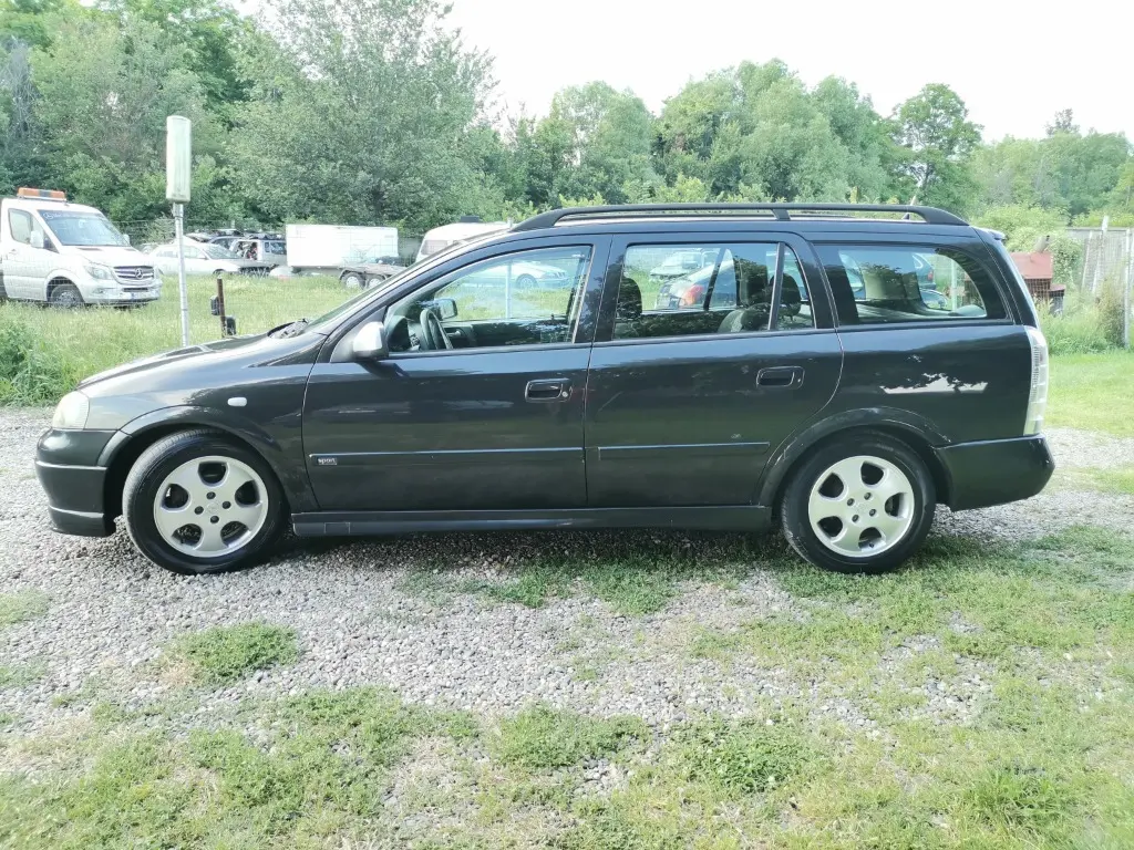 Opel Astra Astra 1.6 Sportive 4