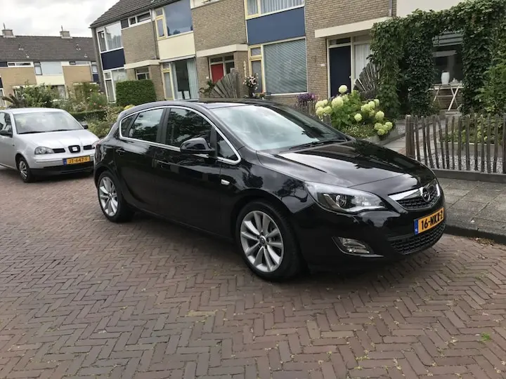 Opel Astra Astra 1.6 Turbo Cosmo Active Select 7