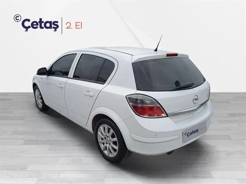 Opel Astra Astra 1.6i 16V Essentia 2