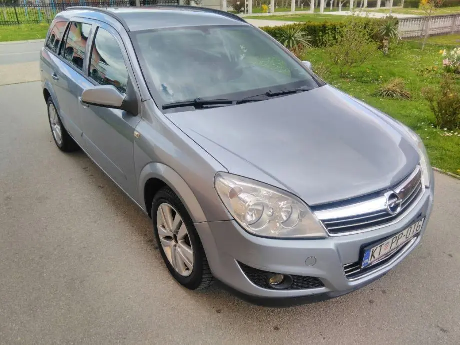 Opel Astra Astra 1.7 CDTI Essentia 2