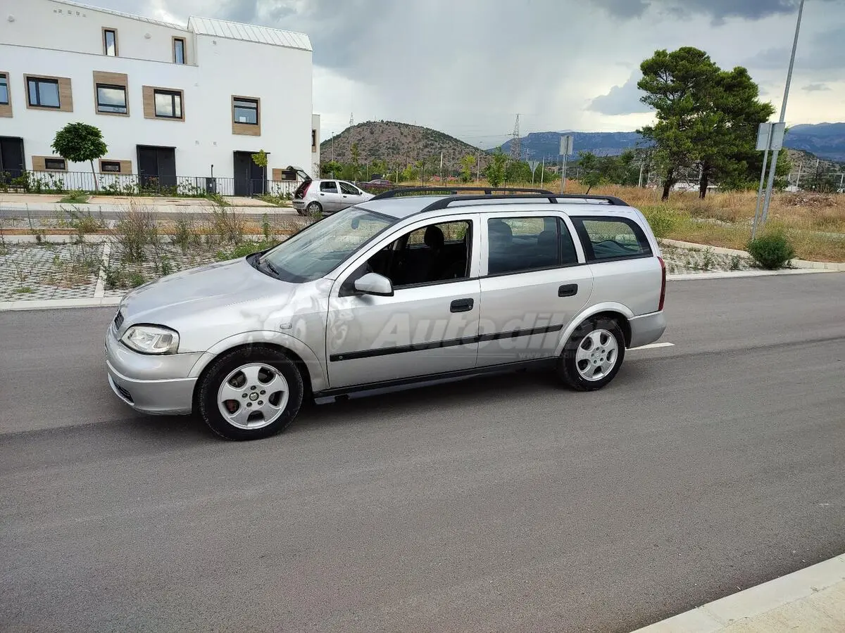 Opel Astra Astra 2.0 DTI Comfort 5