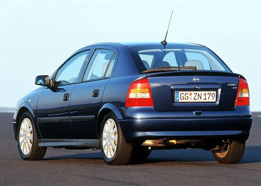 Opel Astra Astra 2.0 Turbo Sport 5