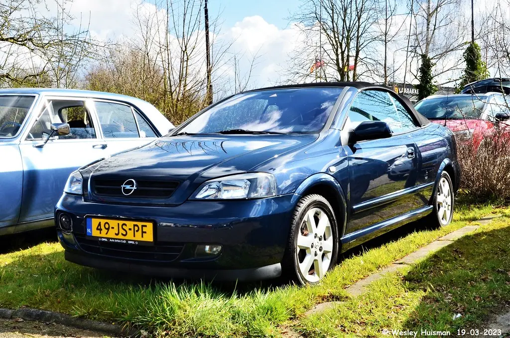 Opel Astra Astra 2.2 16V 6