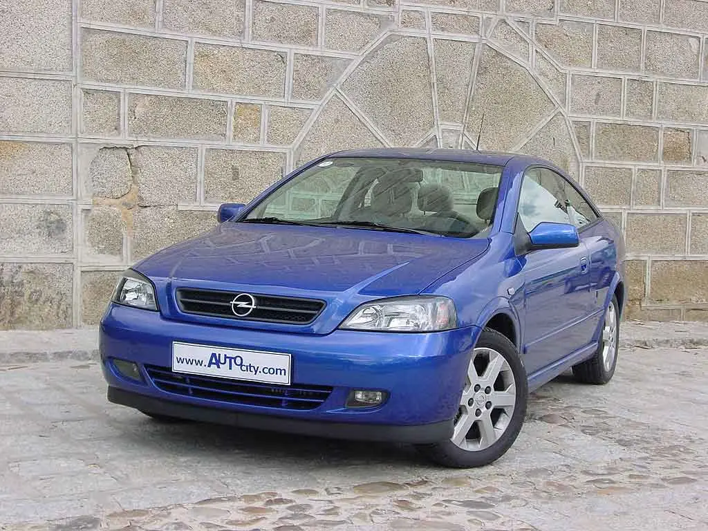 Opel Astra Astra 2.2 DTI 2