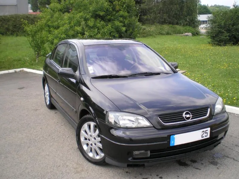 Opel Astra Astra 2.2 DTI 4