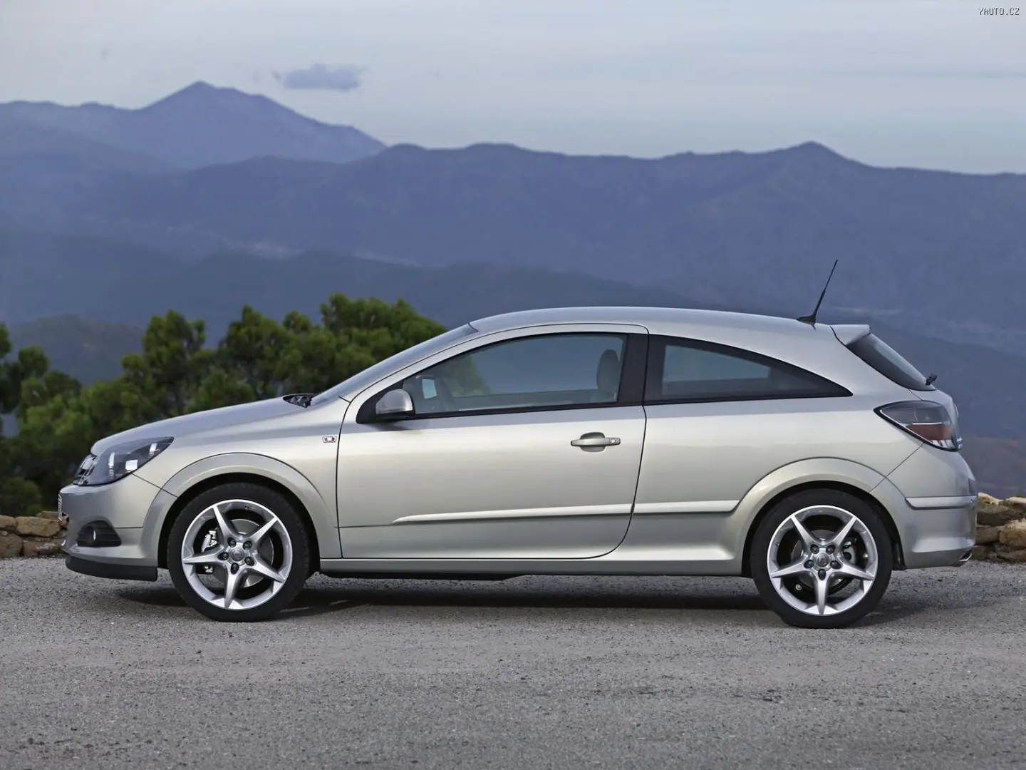 Opel Astra Astra GTC 1.6 Sport Easytronic 2