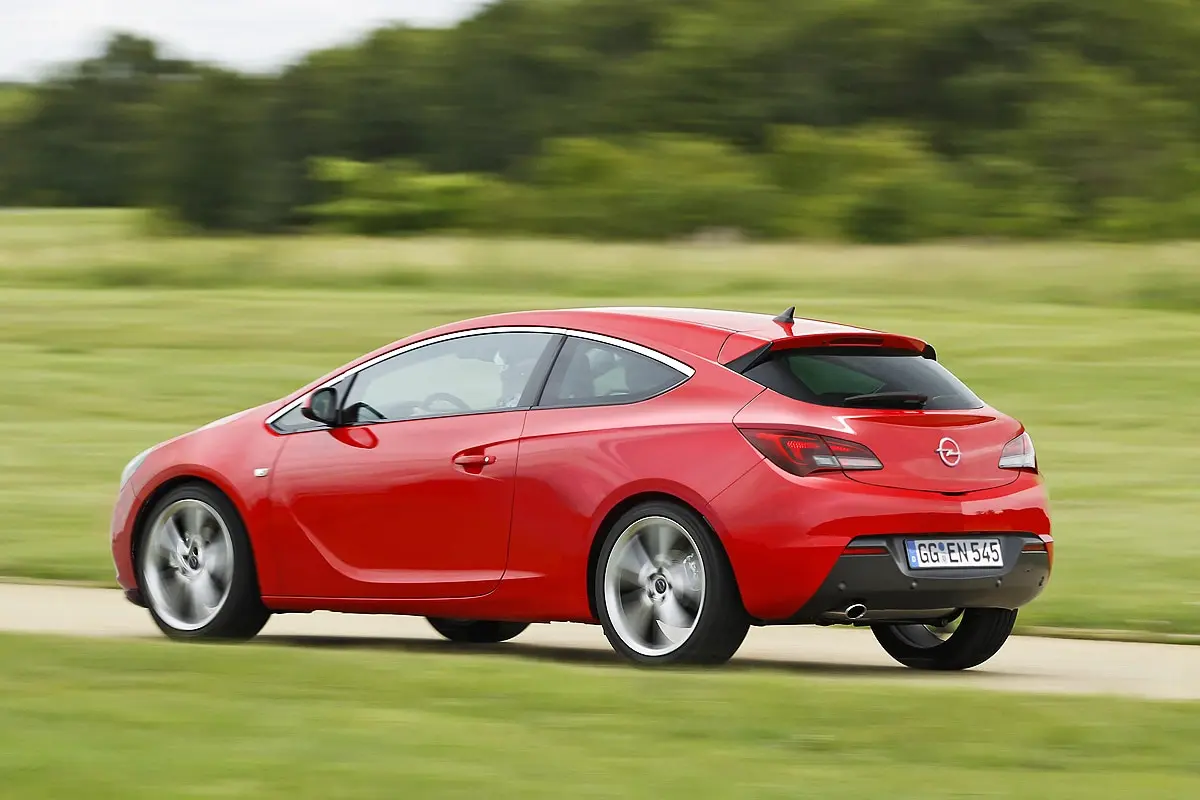 Opel Astra Astra GTC 1.6 Turbo Sport 2