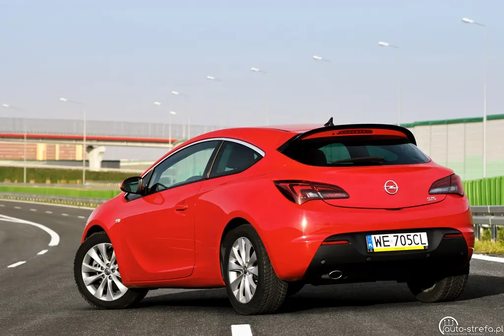 Opel Astra Astra GTC 1.6 Turbo Sport 6
