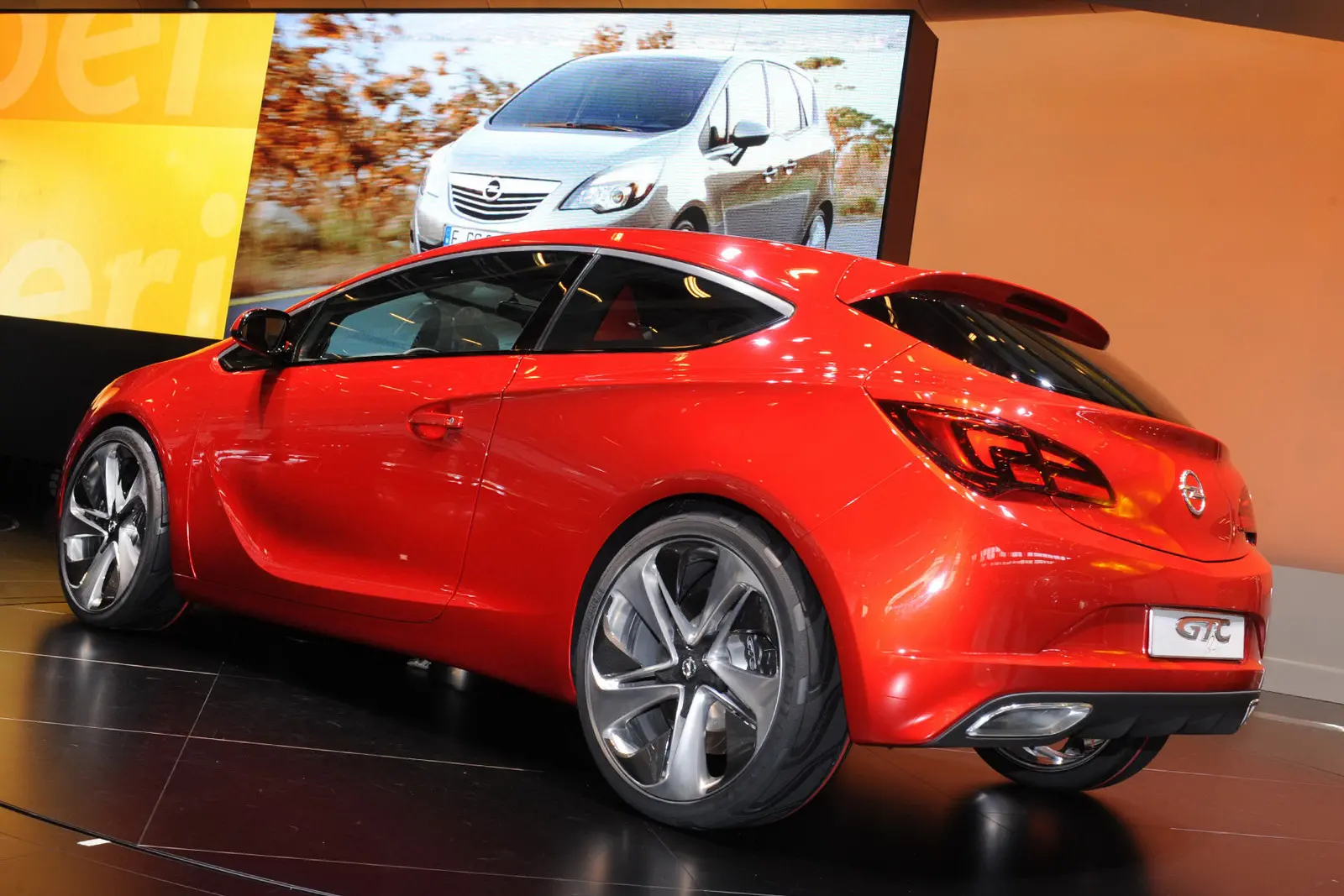 Opel Astra Astra GTC 1.4i Sport 2