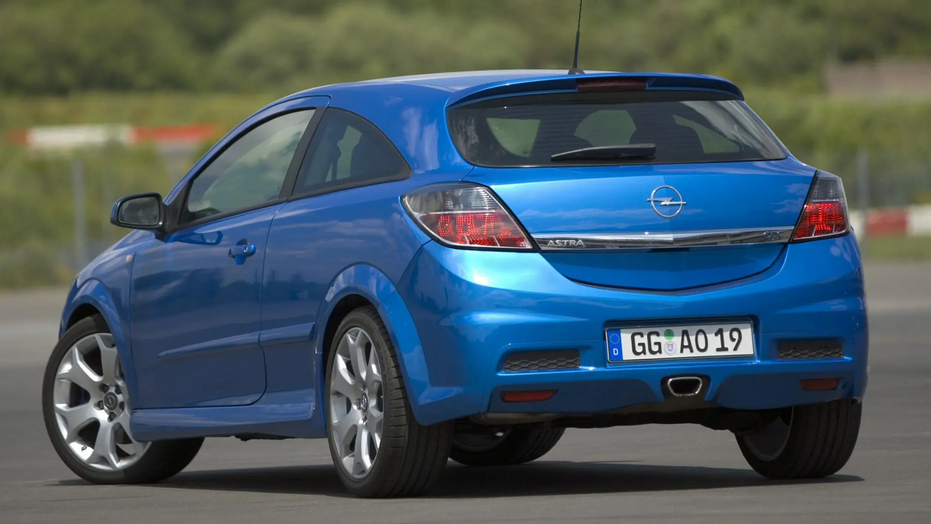 Opel Astra Astra GTC 2.0 Turbo OPC 3