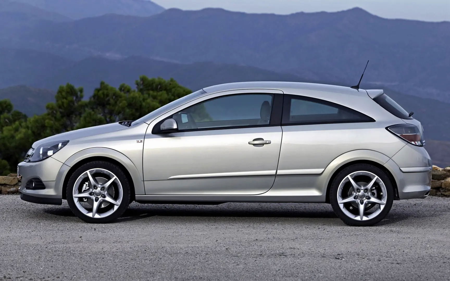 Opel Astra Astra GTC 2.0 Turbo OPC 5