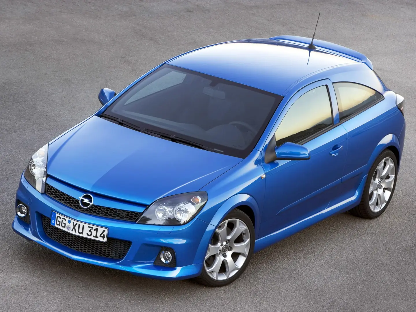 Opel Astra Astra GTC 2.0 Turbo OPC 7