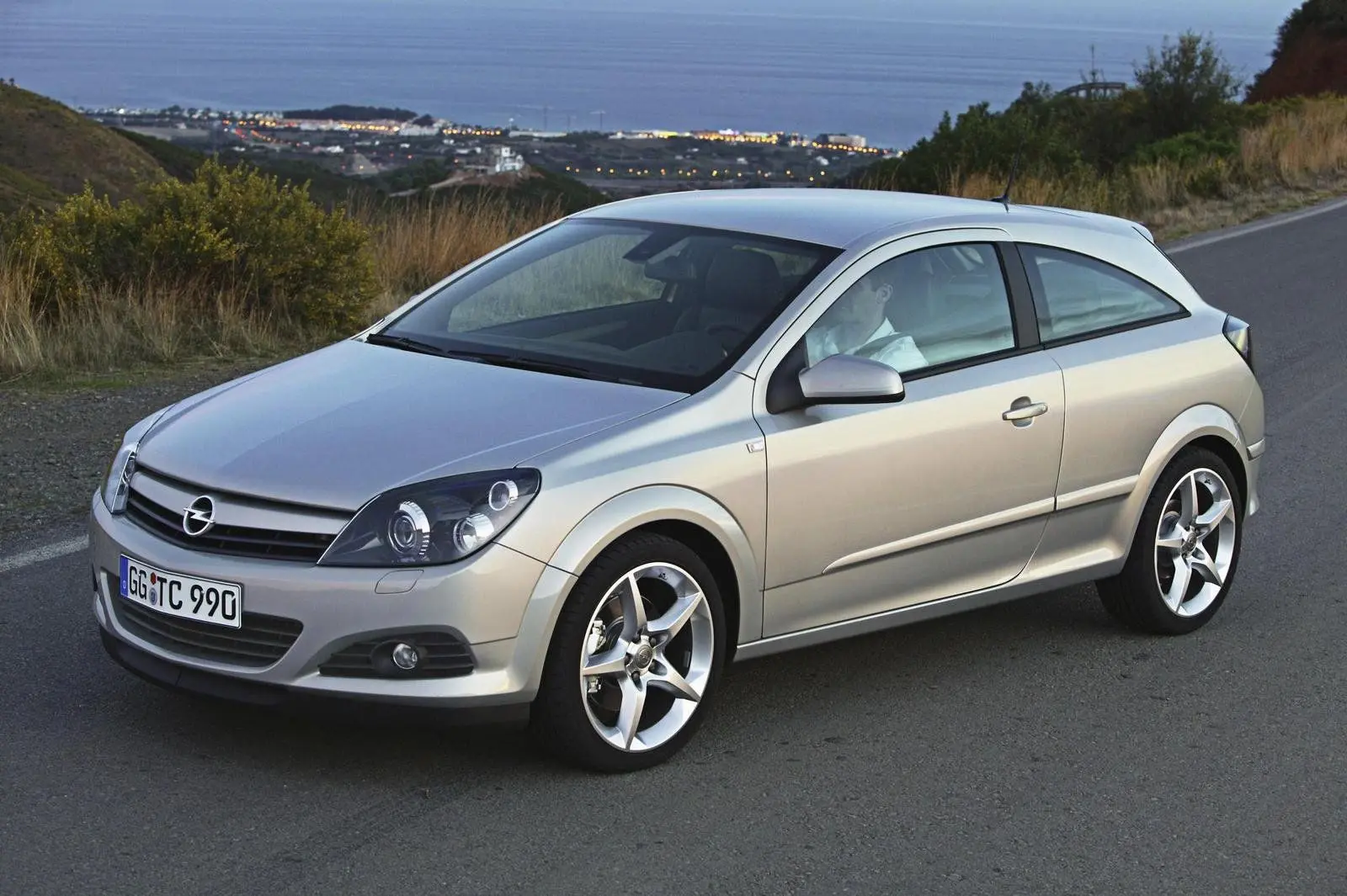 Opel Astra Astra GTC 1.6 Sport 5