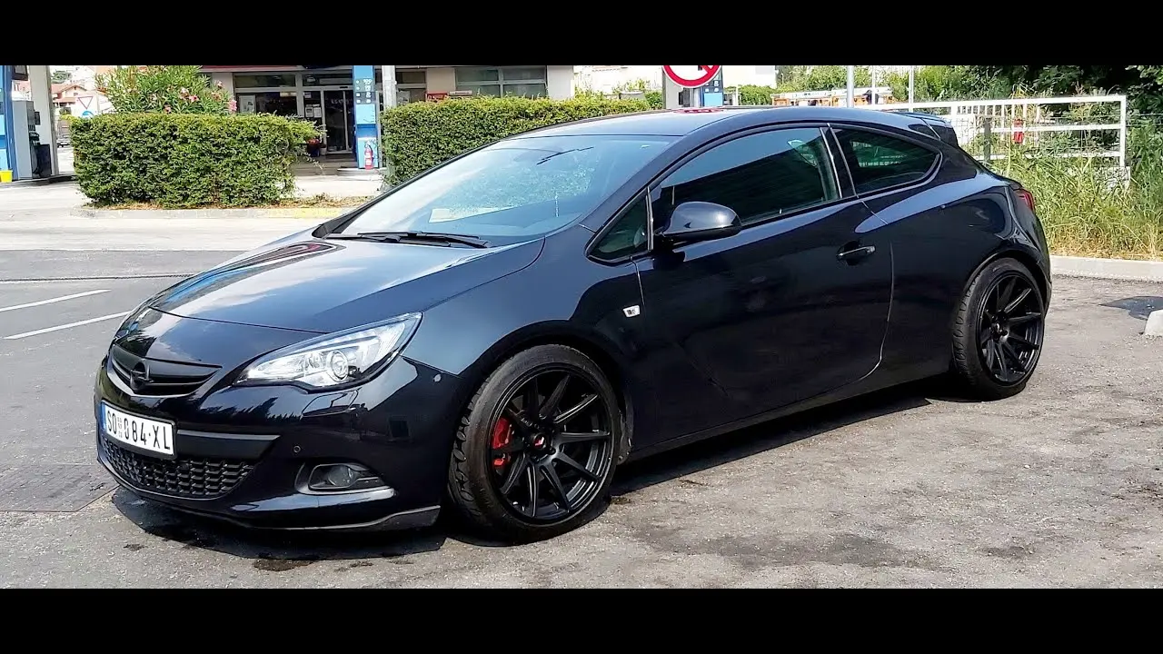 Opel Astra Astra GTC 2.0 Turbo Start&Stop OPC 2