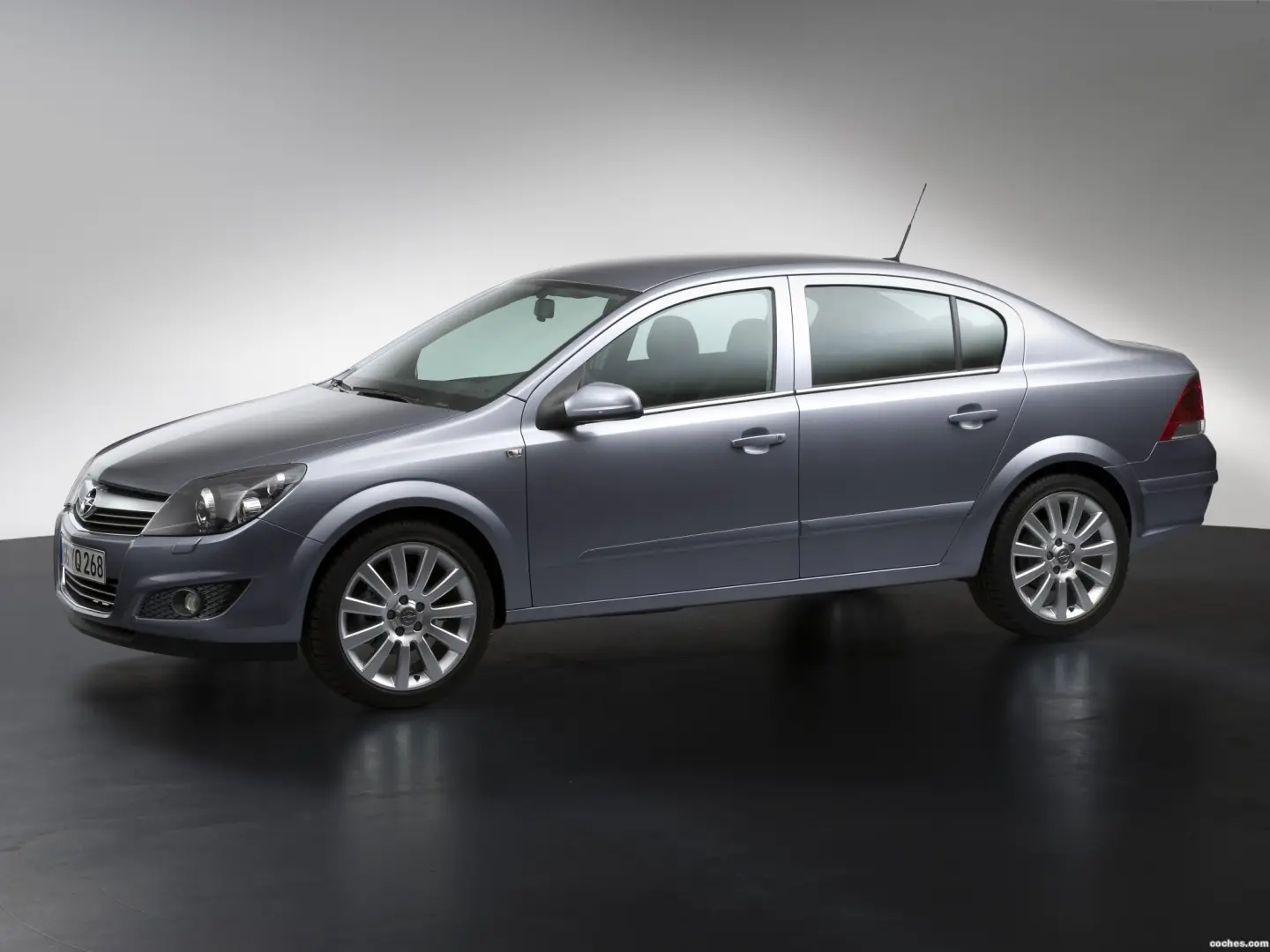 Opel Astra Astra Sedan 1.4 16V Club 4