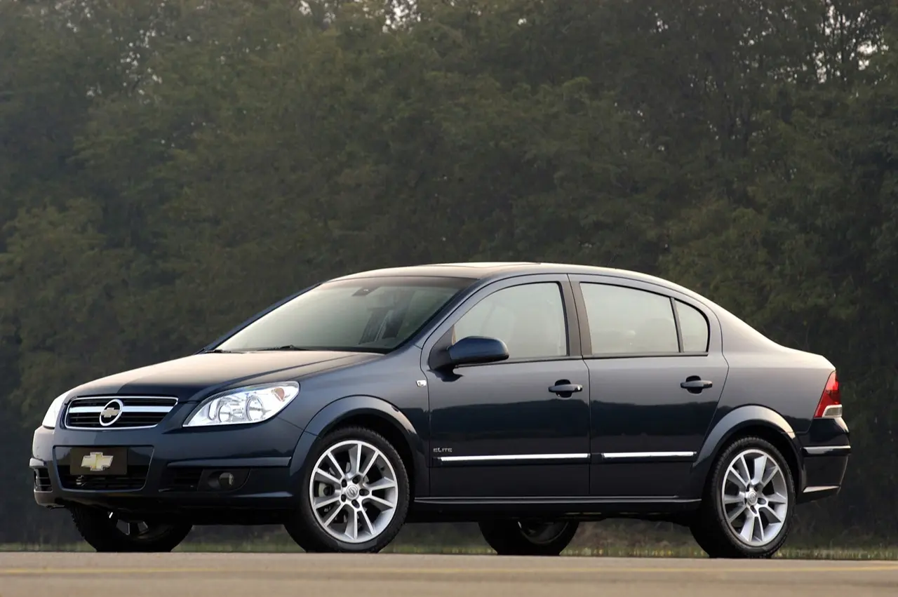 Opel Astra Astra Sedan 1.6 Enjoy 111 6