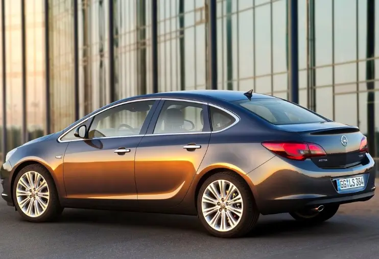 Opel Astra Astra Sedan 1.6 Edition Plus 1