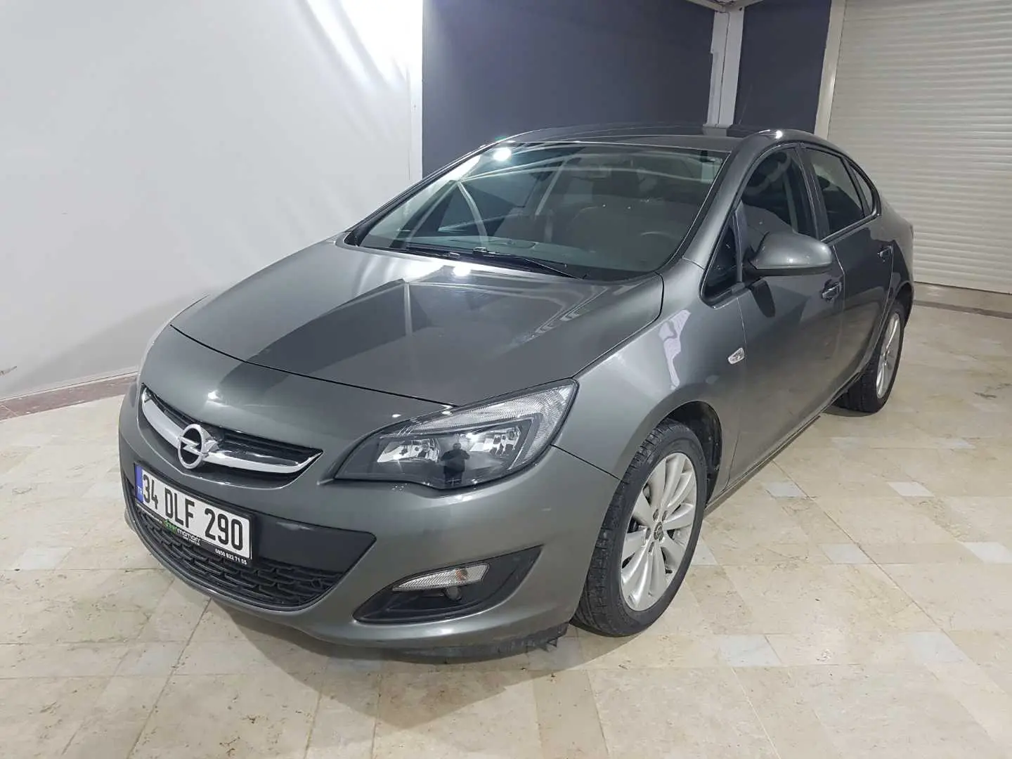 Opel Astra Astra 1.4 Sedan Sport 1