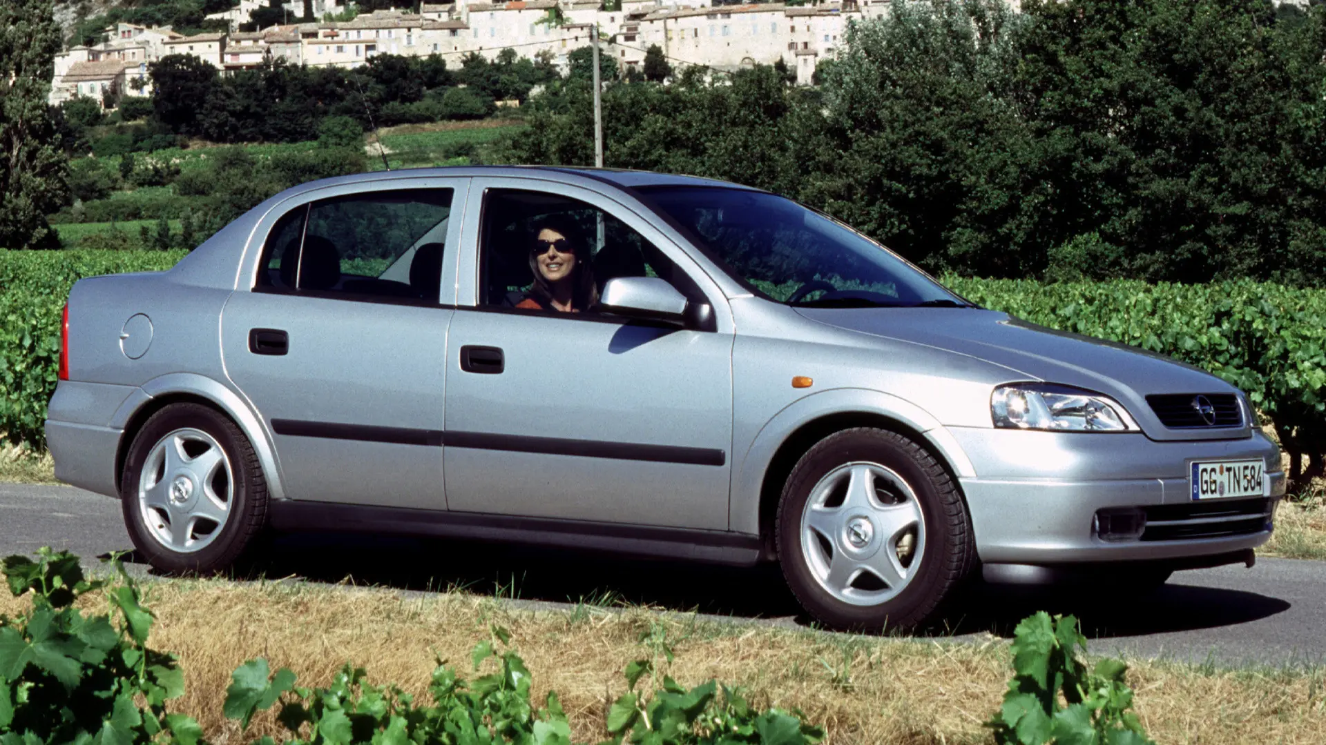Opel Astra Astra Sedan 1.6 GL 5