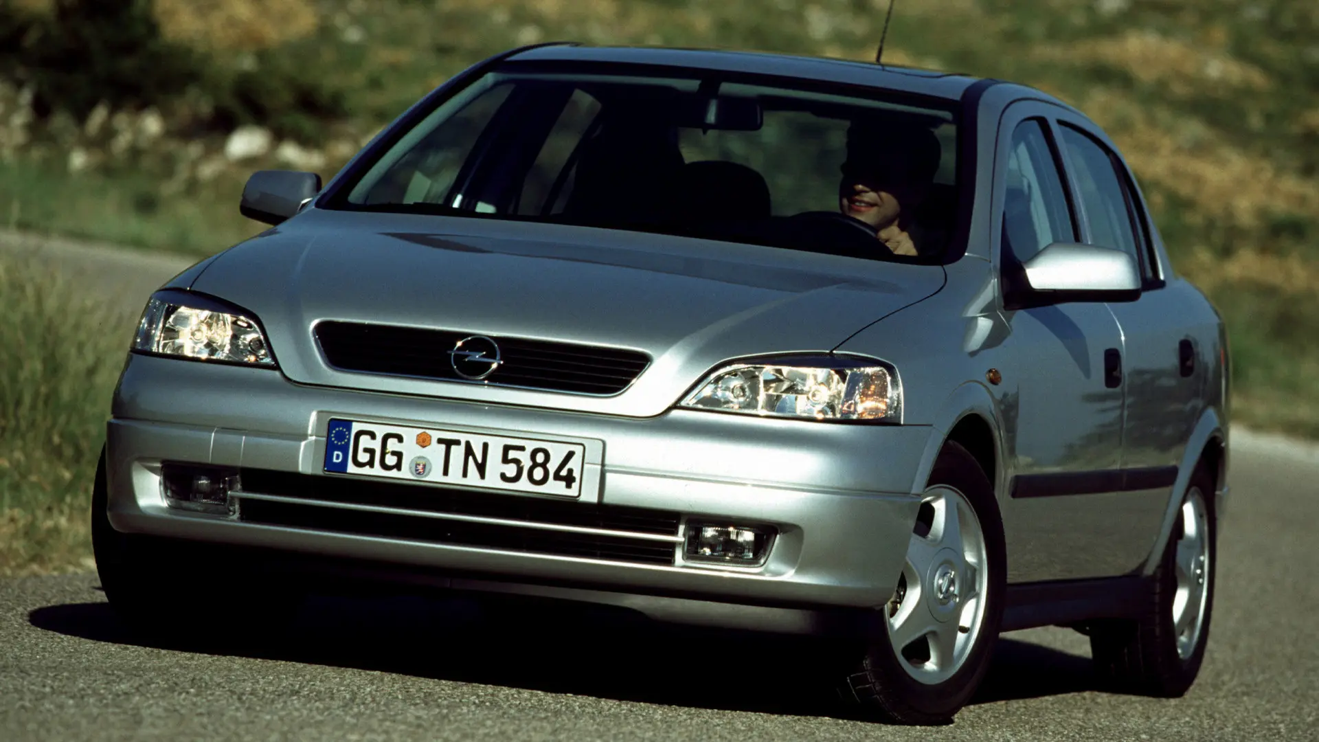 Opel Astra Astra Sedan 1.6 GL 7
