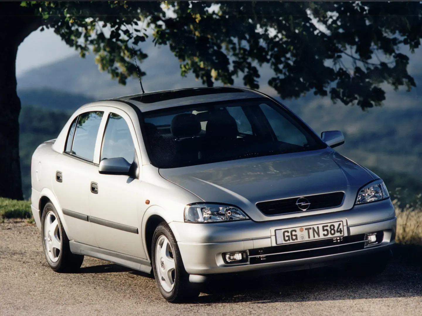 Opel Astra Astra Sedan 1.6 16V CD 0