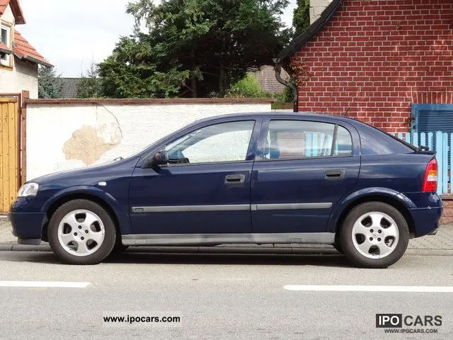 Opel Astra Astra Sedan 1.6 16V Edition 2000 6