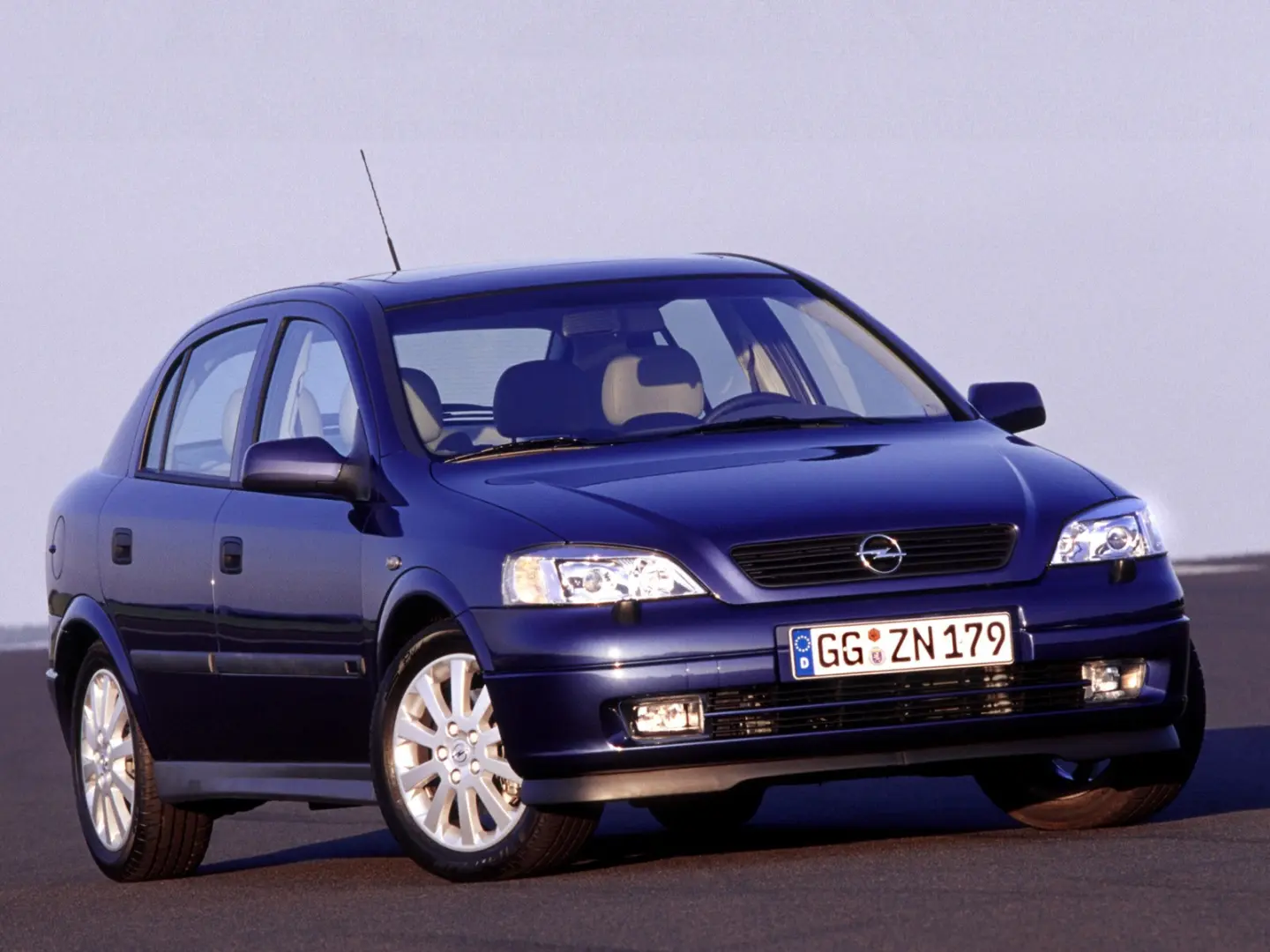 Opel Astra Astra Sedan 1.6 16V Edition 2000 7