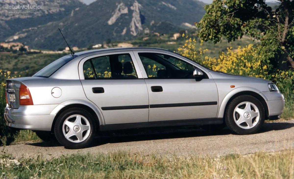 Opel Astra Astra Sedan 1.6 16V CD 3