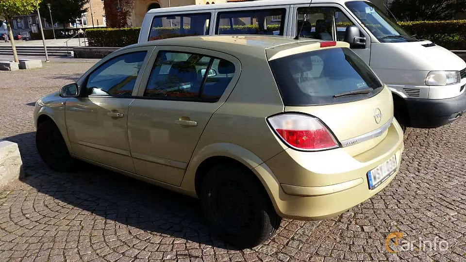 Opel Astra Astra Sedan 1.6 16V Twinport Classic 5
