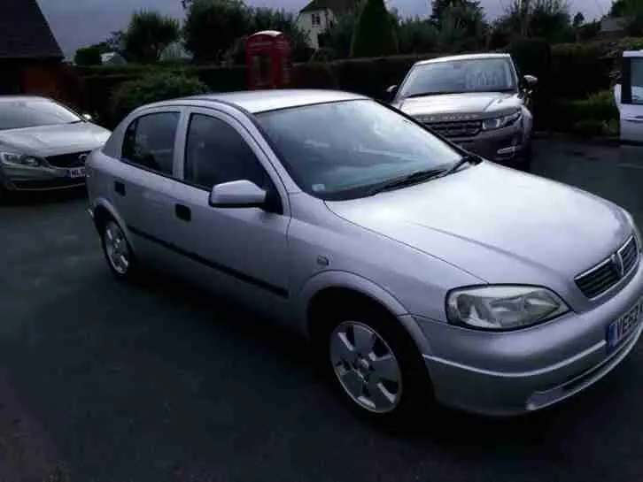 Opel Astra Astra Sedan 1.6 16V Twinport Elegance 6