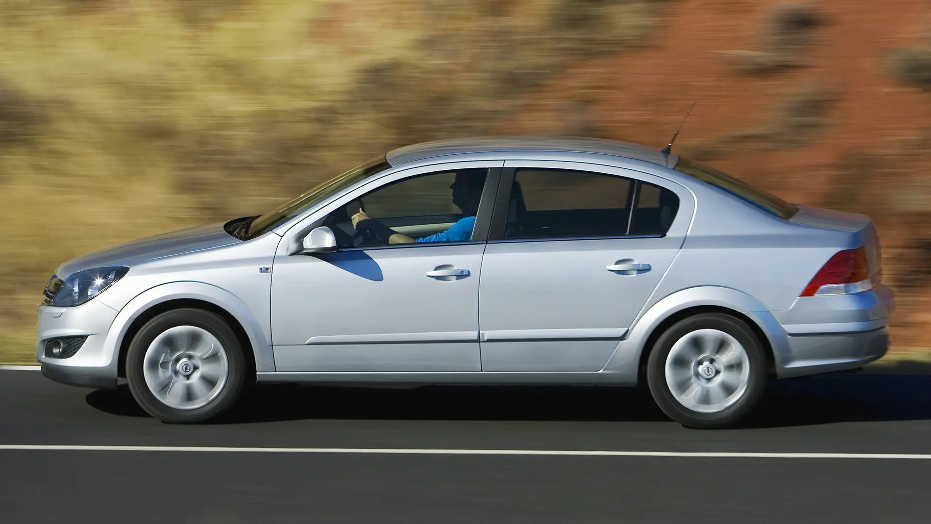 Opel Astra Astra Sedan 1.6 Cosmo Easytronic 7