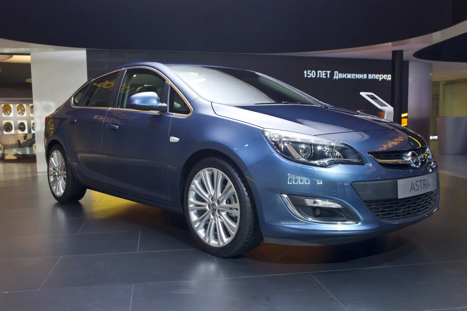 Opel Astra Astra Sedan 1.3 CDTI Edition 6