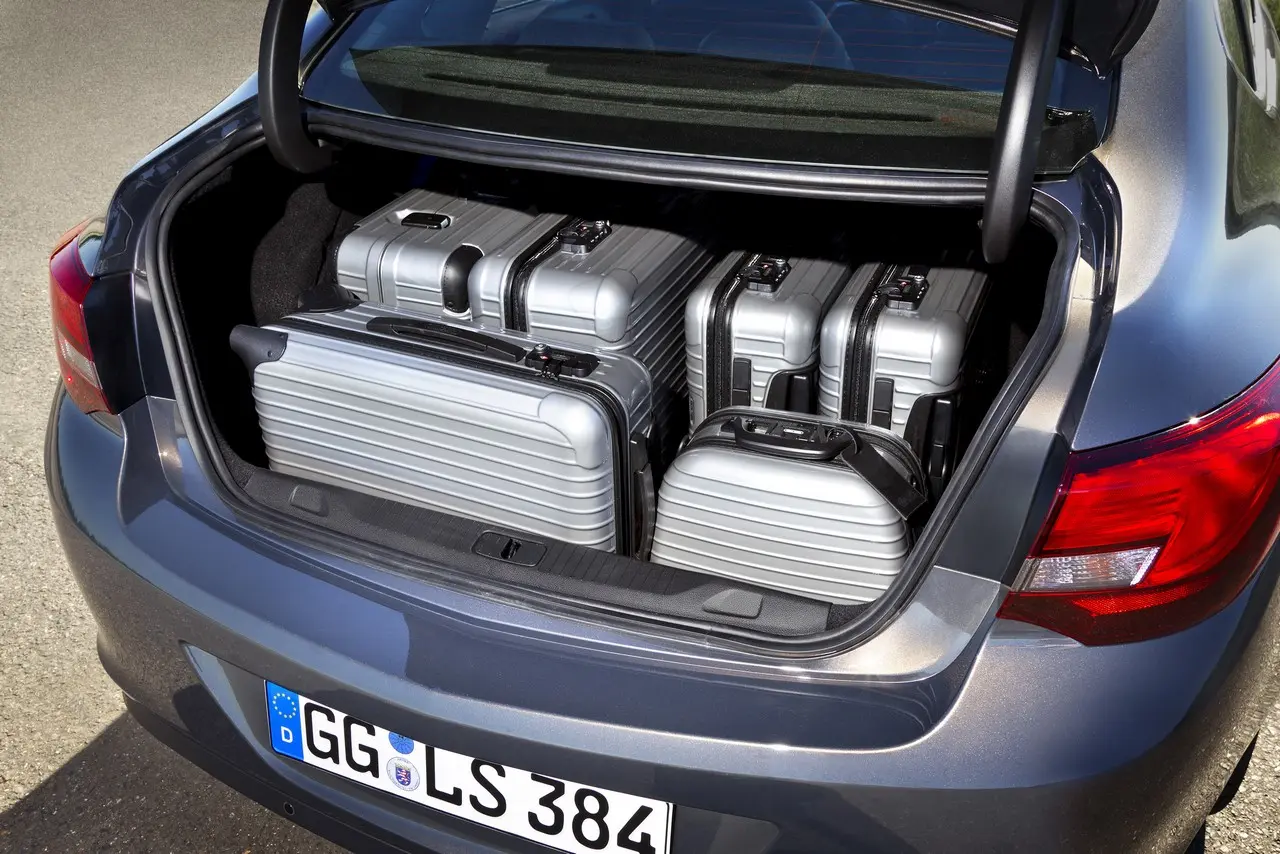 Opel Astra Astra Sedan 1.6 Edition 6
