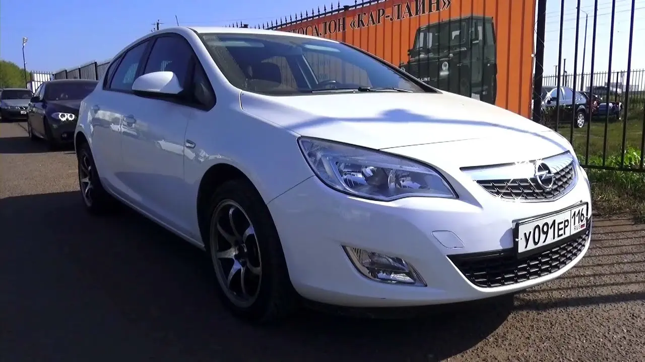 Opel Astra Astra Sedan 1.6 Edition Active Select 2