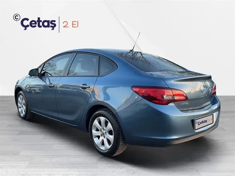 Opel Astra Astra Sedan 1.6 Edition Plus 2