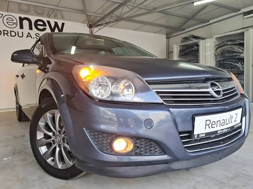 Opel Astra Astra Sedan 1.6 Enjoy 111 Easytronic 5