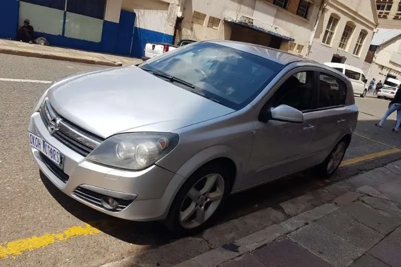 Opel Astra Astra Sedan 1.6 Essentia 7