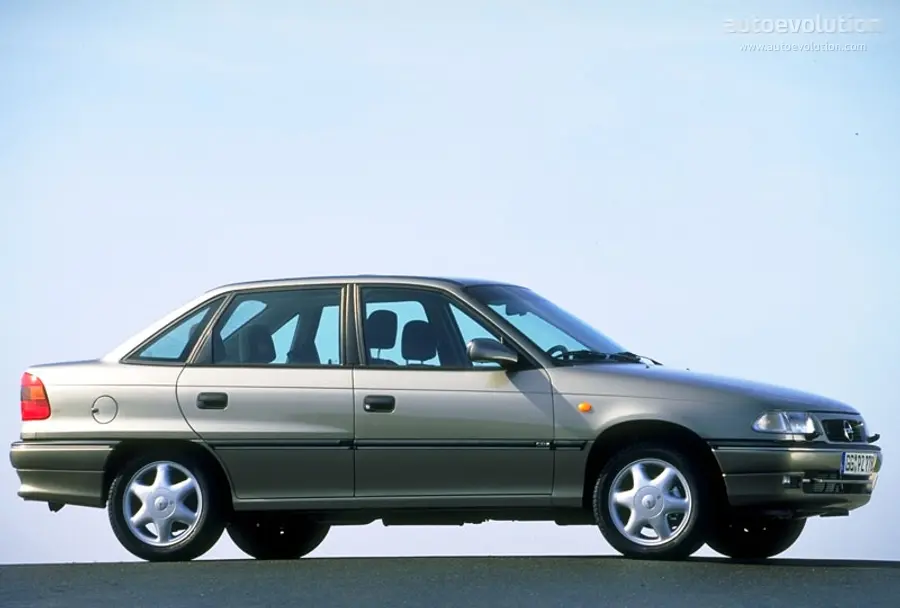 Opel Astra Astra Sedan 1.6 GL 2
