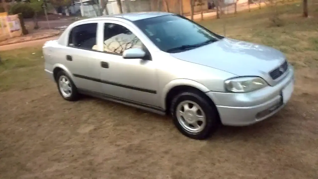 Opel Astra Astra Sedan 1.6 GLS 7
