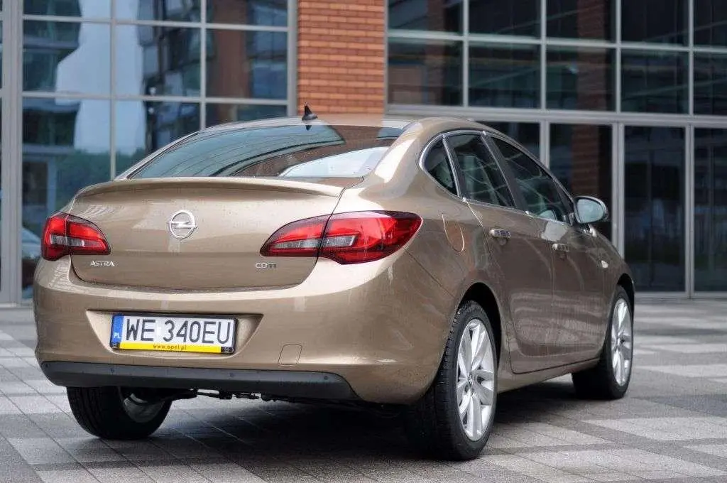 Opel Astra Astra Sedan 1.7 CDTI 5