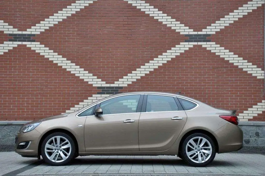 Opel Astra Astra Sedan 1.7 CDTI 7