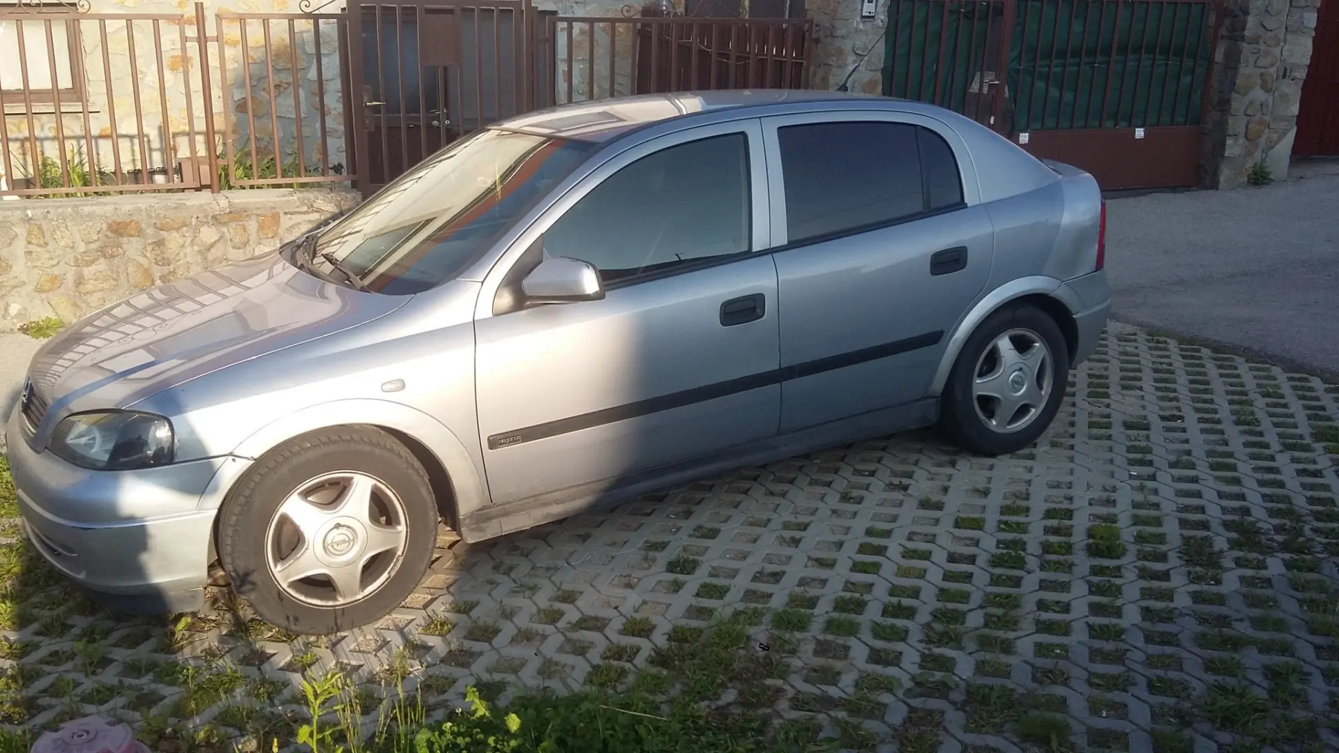 Opel Astra Astra Sedan 2.0 DTI Comfort 6