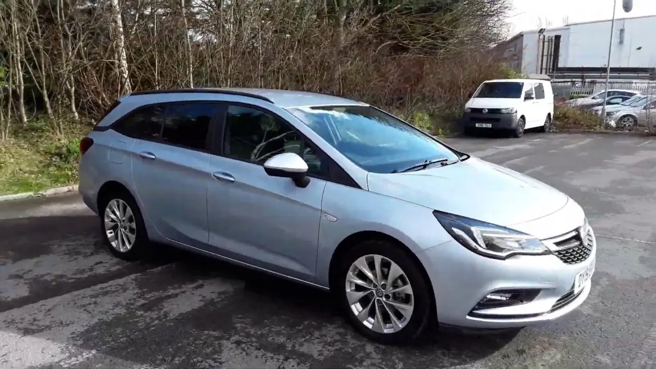 Opel Astra Astra Sports Tourer 1.4 16V Club 6