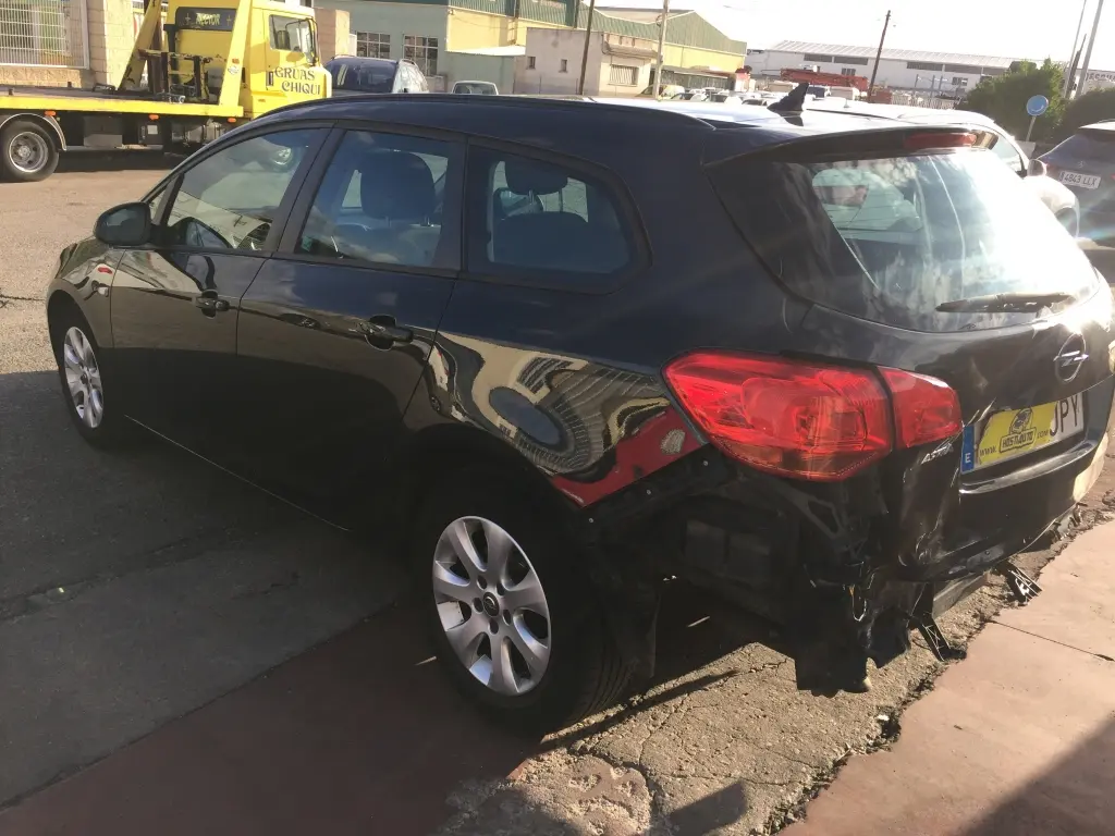 Opel Astra Astra Sports Tourer 1.4 GL 5
