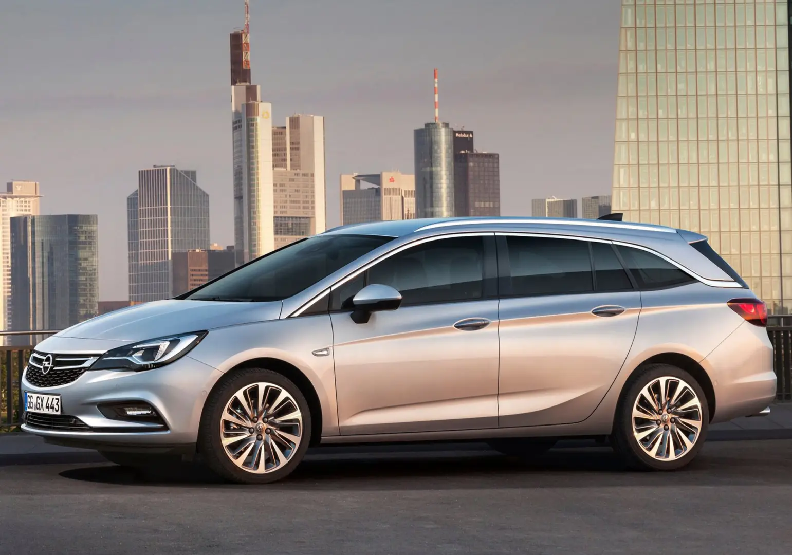Opel Astra Astra Sports Tourer 1.6 CDTI Dynamic 6
