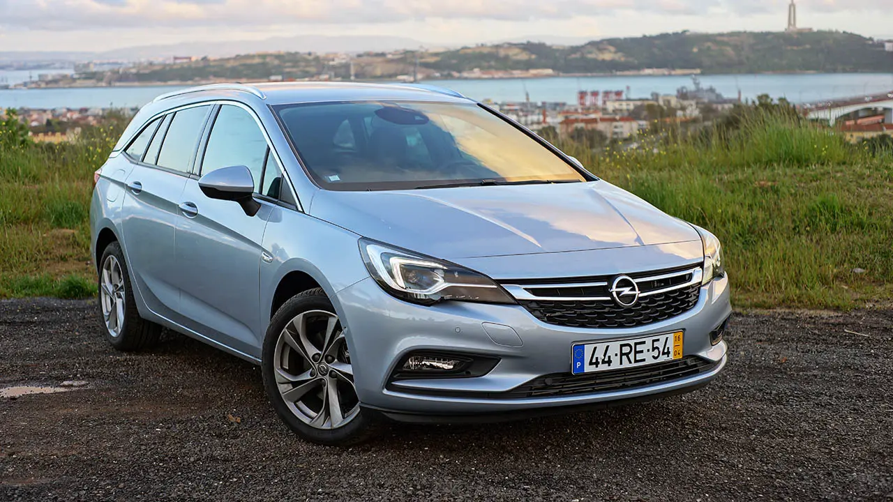Opel Astra Astra Sports Tourer 1.6 Cosmo 4