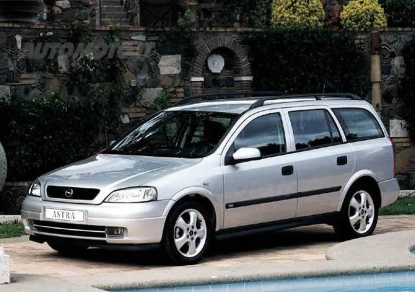 Opel Astra Astra Sports Tourer 2.0 DTI Comfort 6