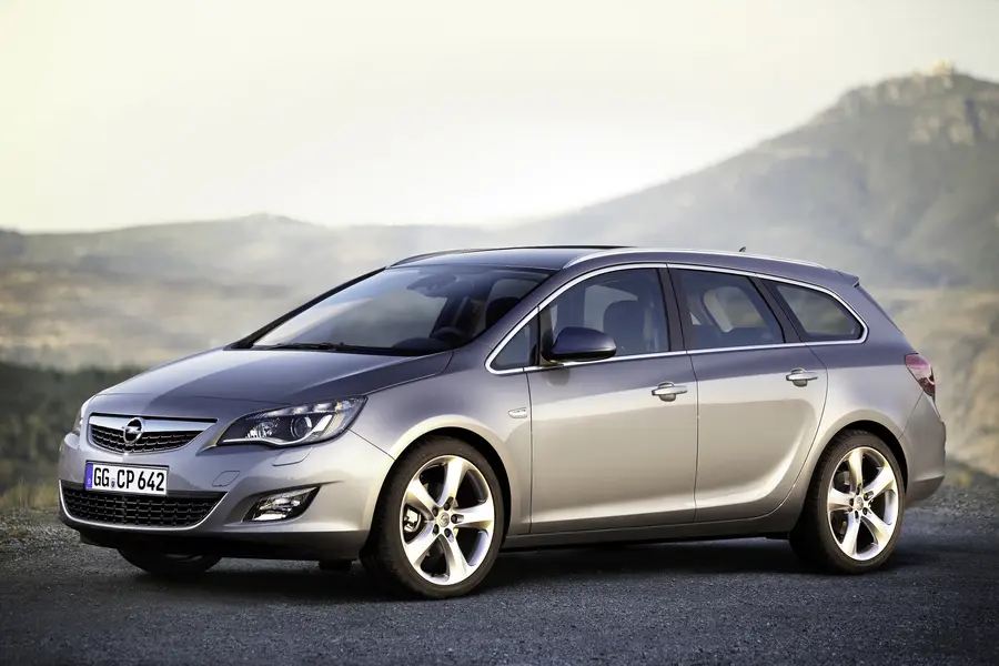 Opel Astra Astra Sports Tourer 2.0 T Cosmo 4