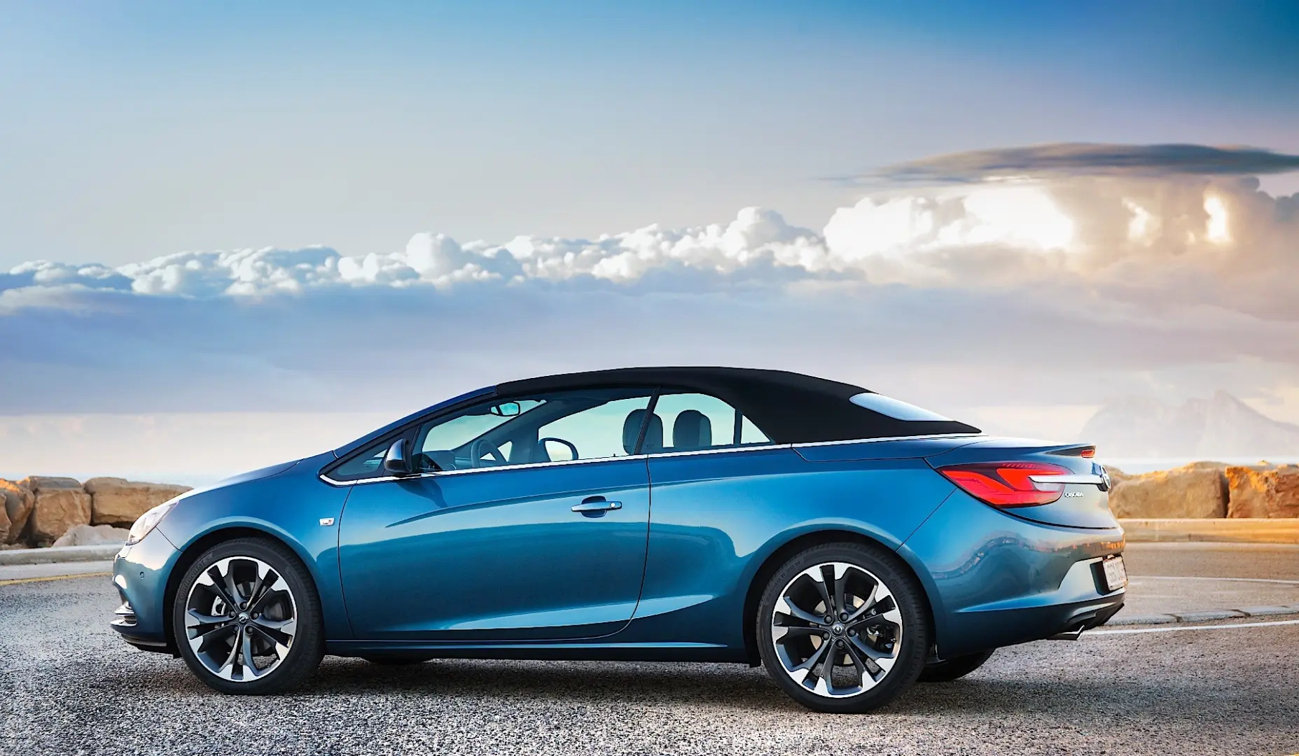 Opel Cascada Cascada 2.0 DTH Cosmo 1